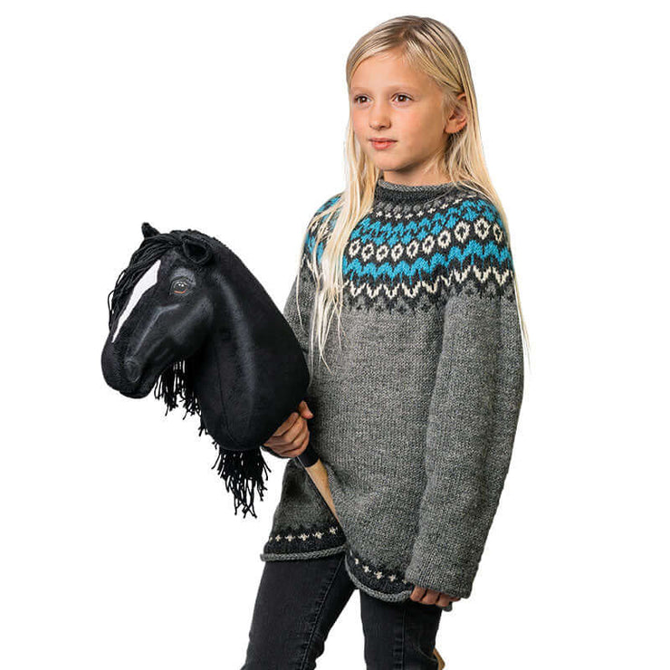 Midnight hobby horse with girl from HUMMA